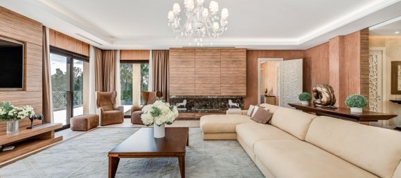 6 bedrooms Villa in Marbella, Spain No. 109435 2