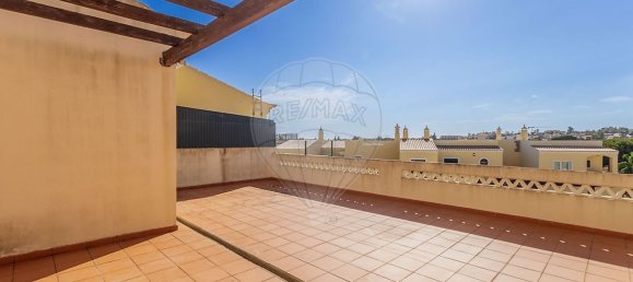 3 bedrooms House in Quarteira, Portugal No. 33485 18