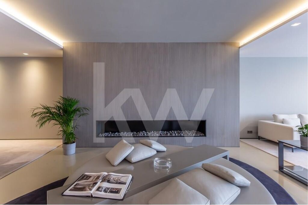 Apartamento de 3 dormitorios en Lisbon, Portugal No. 84955