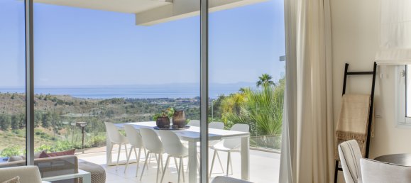 Apartamento de 3 dormitorios en Marbella, Spain No. 276746 3