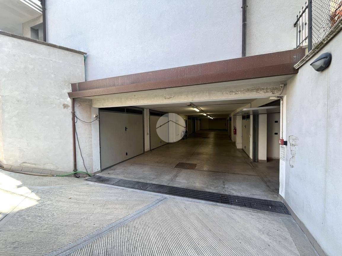 22m² Garage in Rimini, Italy No. 367988