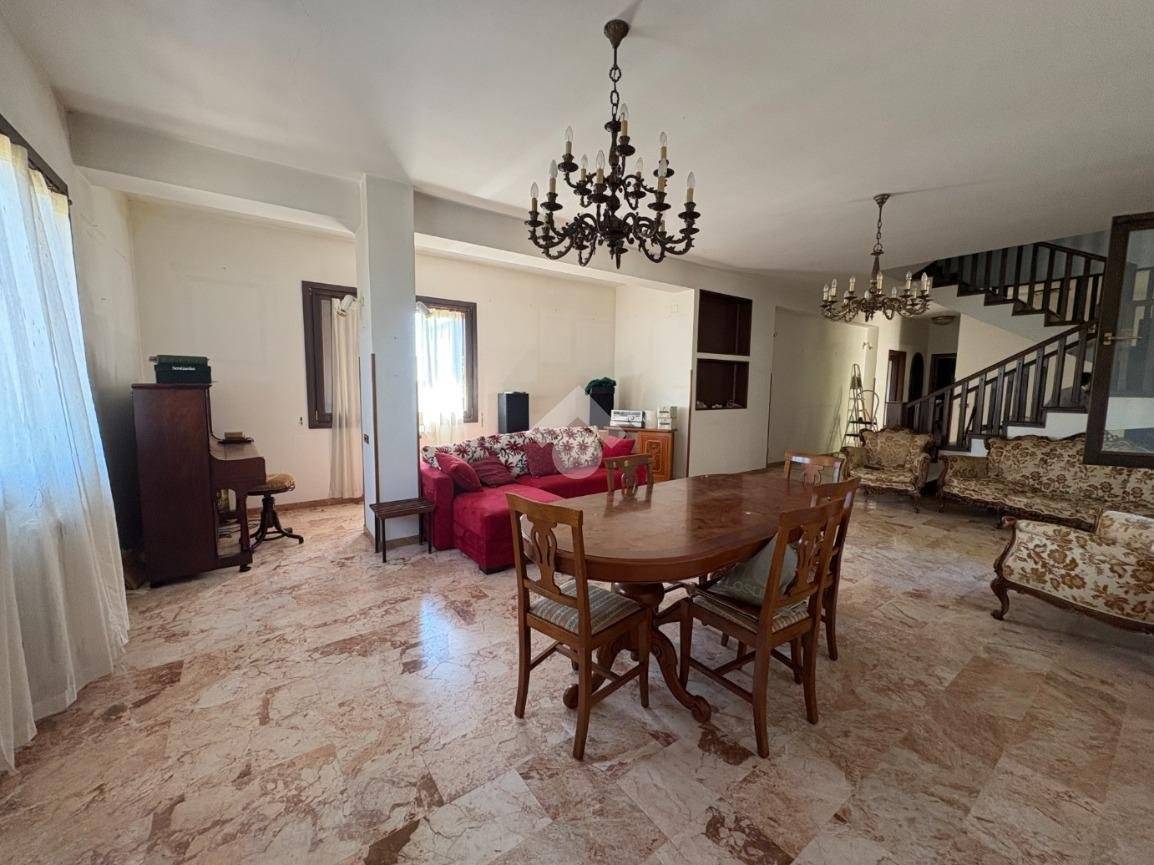 Villa T6 em Catanzaro, Italy N.º 291246