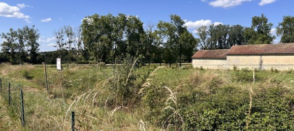 1059m² Land in Sancoins, France No. 253669 3