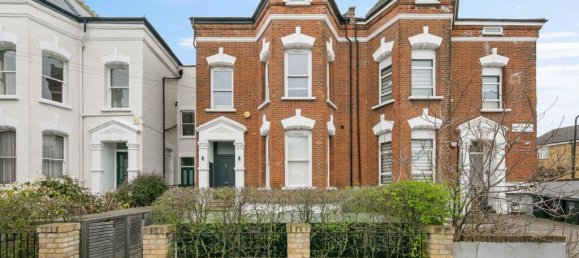 2 bedrooms Apartment in London, United Kingdom No. 4572 2