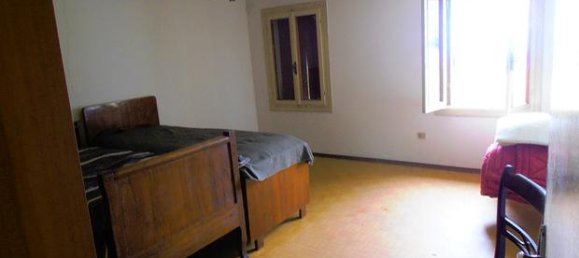 6 rooms House in Carrè, Italy No. 292756 3