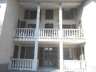 Здание с 3 спальнями в Лунгавилла, Италия № 192365