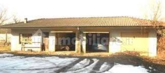 Здание с 3 спальнями в Лунгавилла, Италия № 192365 3