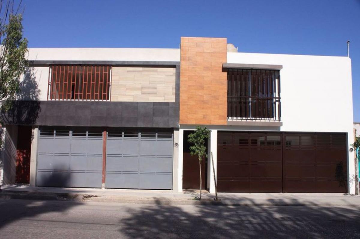 Casa de 3 dormitorios en San Luis Potosí, Mexico No. 167190