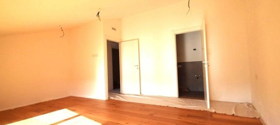 Пентхаус с 4 комнатами в Равенна, Италия № 120753 9