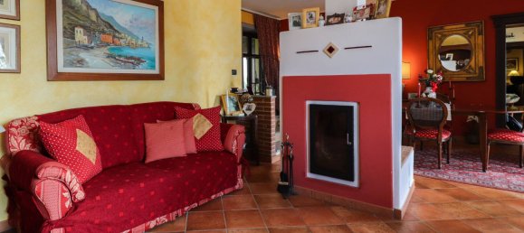 3 bedrooms Villa in Monforte d'Alba, Italy No. 63602 7