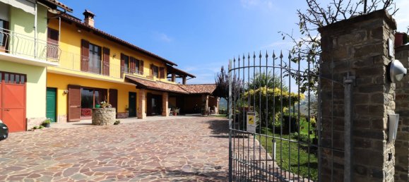 3 bedrooms Villa in Monforte d'Alba, Italy No. 63602 31