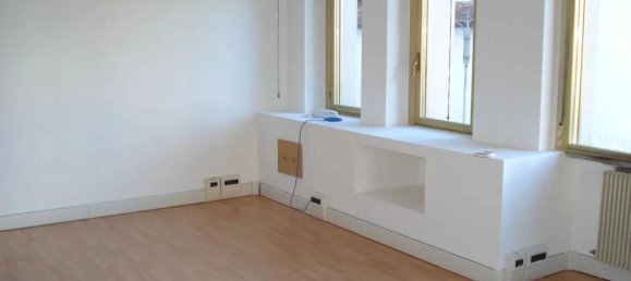 Apartamento de 4 habitaciónes en Pordenone, Italy No. 35248 2