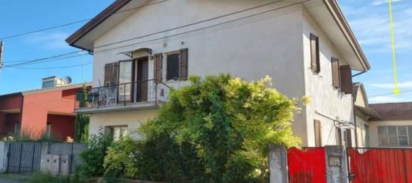 5 غرف نوم منزل في Pordenone, Italy رقم 344544 2