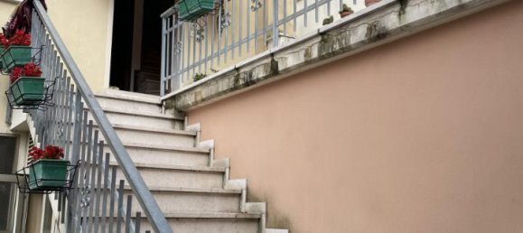 4 rooms Apartment in Castelcucco, Italy No. 230847 5