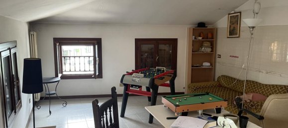 4 rooms Apartment in Castelcucco, Italy No. 230847 8