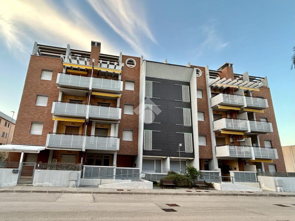 Garaje en Vasto, Italy 14 m² No. 92434