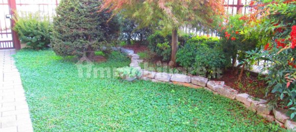 Apartamento de 2 dormitorios en Paullo, Italy No. 360407 14