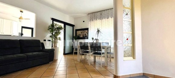 Apartamento de 2 dormitorios en Paullo, Italy No. 360407 4
