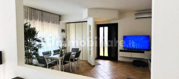 Apartamento de 2 dormitorios en Paullo, Italy No. 360407 12