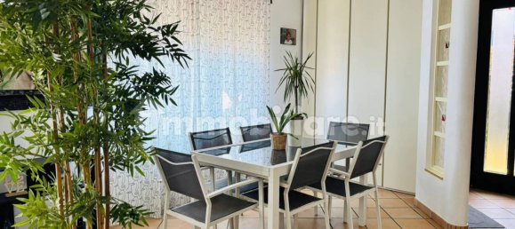 Apartamento de 2 dormitorios en Paullo, Italy No. 360407 18