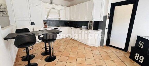 Apartamento de 2 dormitorios en Paullo, Italy No. 360407 19