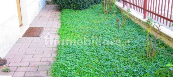 Apartamento de 2 dormitorios en Paullo, Italy No. 360407 45