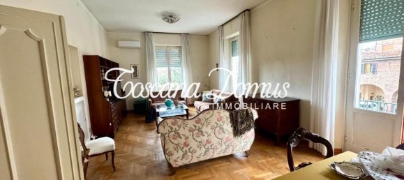 Квартира с 5 комнатами в Сиена, Италия № 40349 3