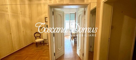 Квартира с 5 комнатами в Сиена, Италия № 40349 9