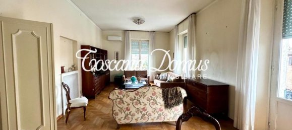 Квартира с 5 комнатами в Сиена, Италия № 40349 4