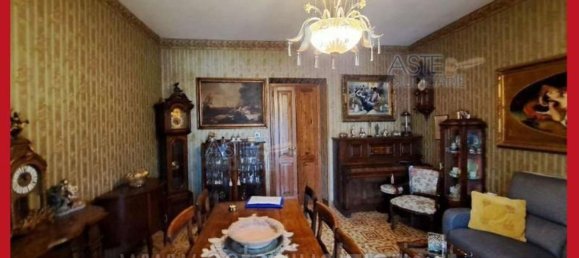 5 bedrooms Apartment in Rome, Italy No. 330796 8