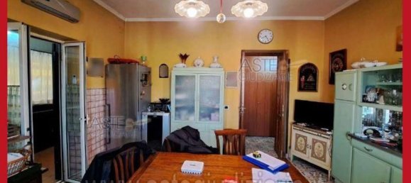 5 bedrooms Apartment in Rome, Italy No. 330796 4