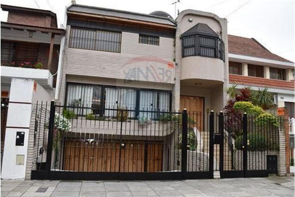 5 bedrooms House in Buenos Aires, Argentina No. 90898