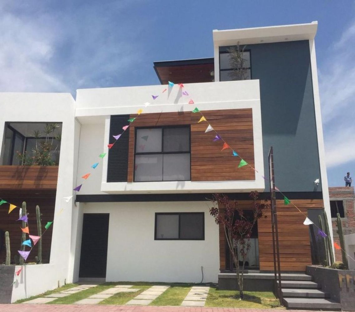 Casa de 3 dormitorios en Querétaro, Mexico No. 170975