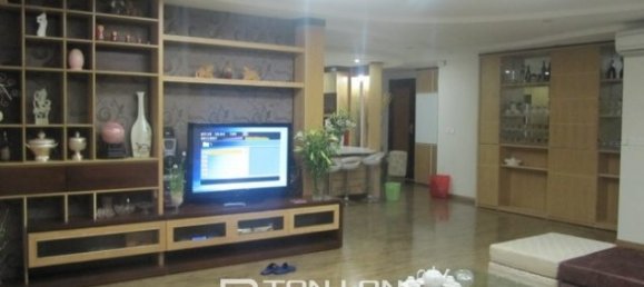 2 bedrooms Apartment in Tay Ho, Vietnam No. 198 3