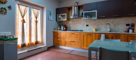 Вилла с 26 комнатами в Галликано нель Лацио, Италия № 16623 4