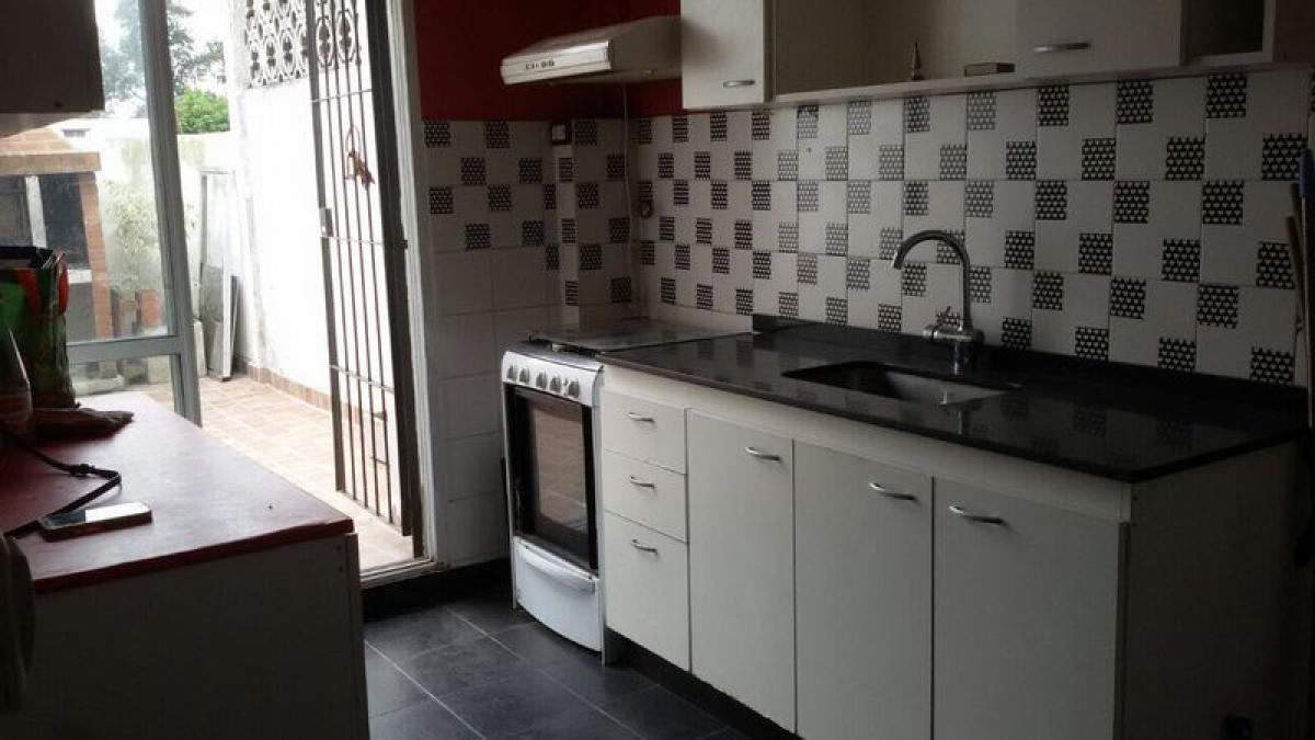 2 Schlafzimmer Haus in Tres de Febrero, Argentina, Nr. 19615