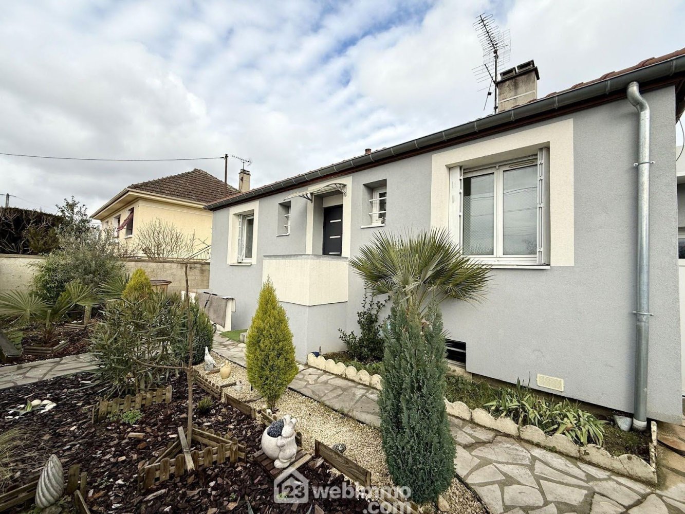 3 bedrooms House in Villepinte, France No. 124448