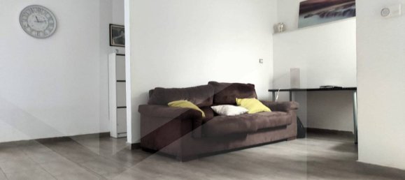 Квартира с 2 комнатами в Бари, Италия № 33847 4