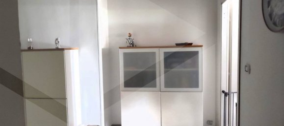 Квартира с 2 комнатами в Бари, Италия № 33847 18