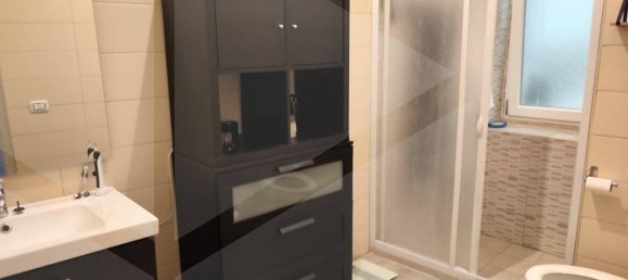 Квартира с 2 комнатами в Бари, Италия № 33847 22