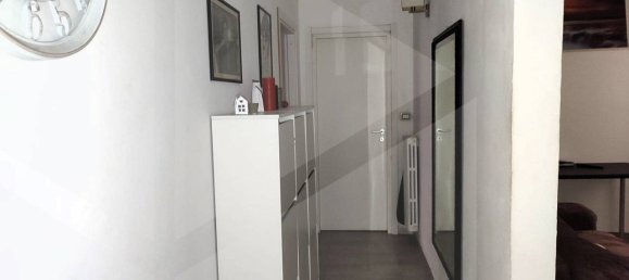 Квартира с 2 комнатами в Бари, Италия № 33847 16