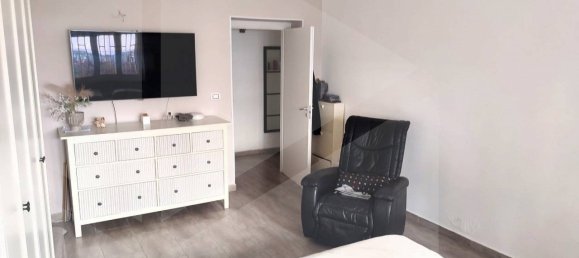 Квартира с 2 комнатами в Бари, Италия № 33847 21