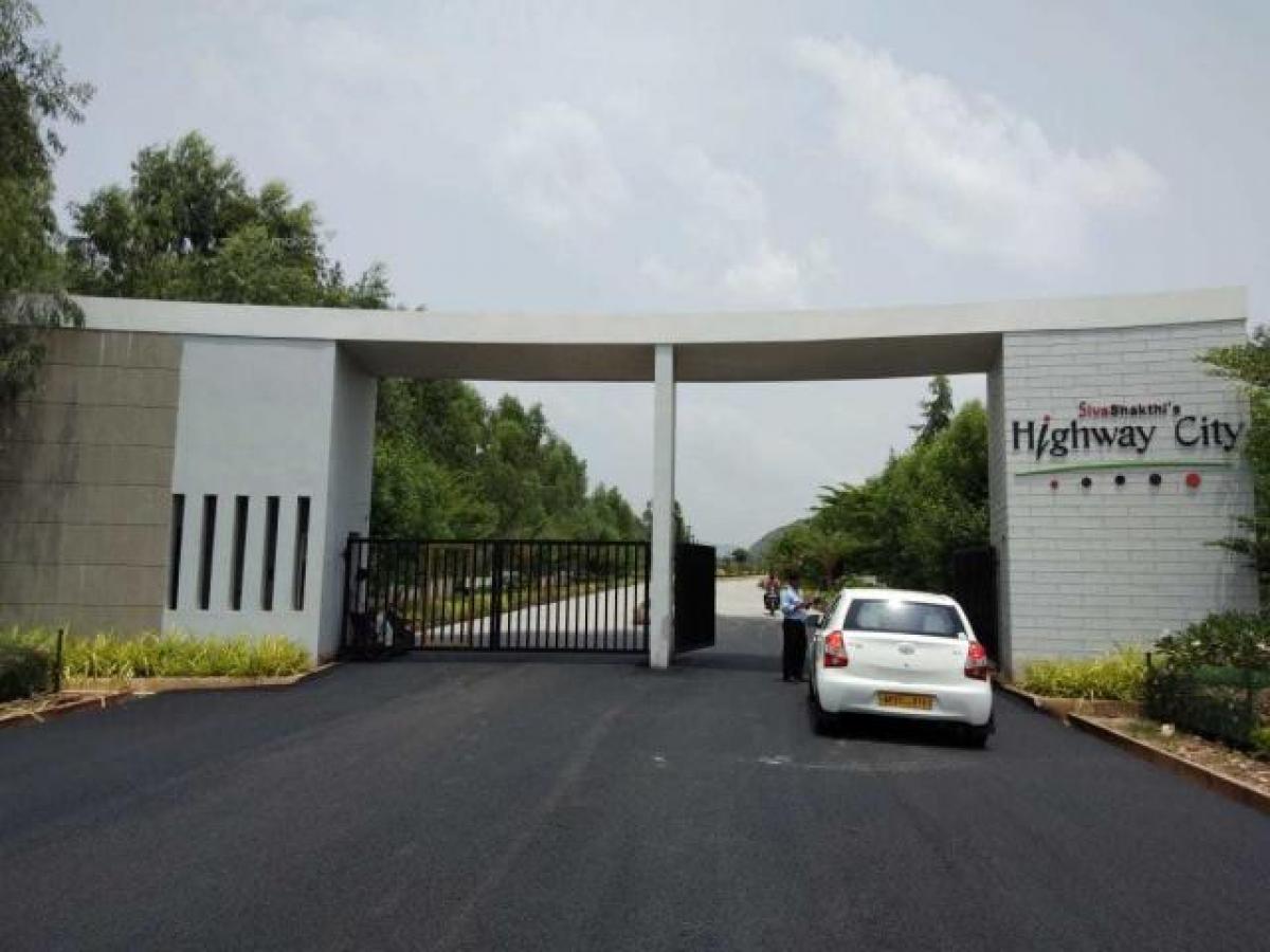  Land in Visakhapatnam, India No. 30831