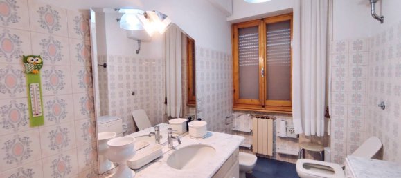 2 bedrooms Apartment in Montevarchi, Italy No. 266341 22