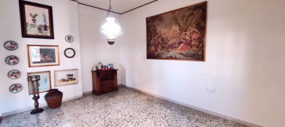 2 bedrooms Apartment in Montevarchi, Italy No. 266341 12