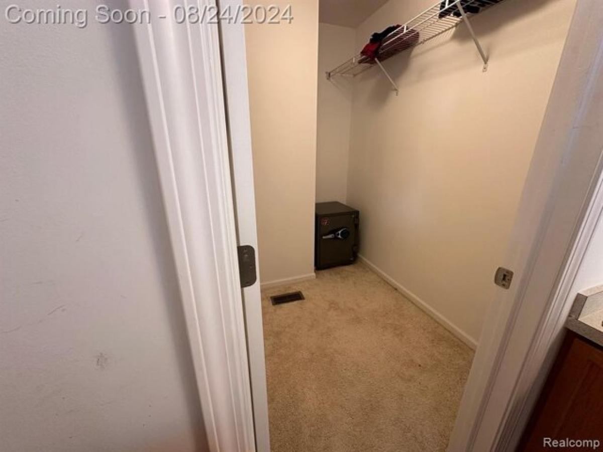 4 bedrooms House in Westland, USA No. 379977