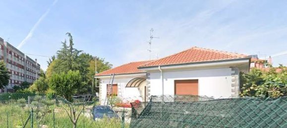 4 rooms Villa in Busto Arsizio, Italy No. 8977 23
