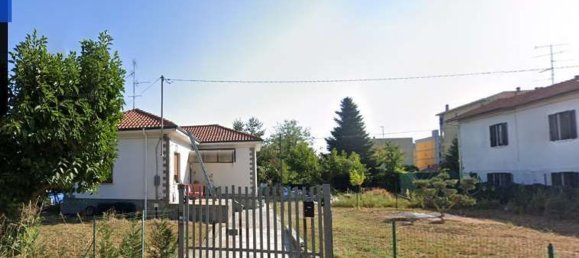 4 rooms Villa in Busto Arsizio, Italy No. 8977 26