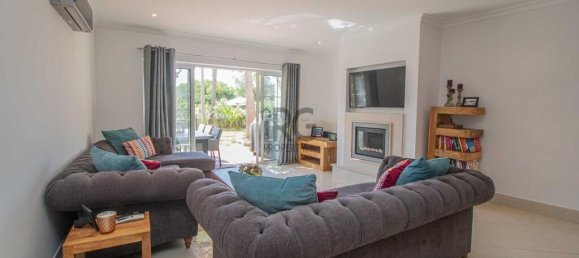 4 Schlafzimmer Stadthaus in Quarteira, Portugal, Nr. 330108 2