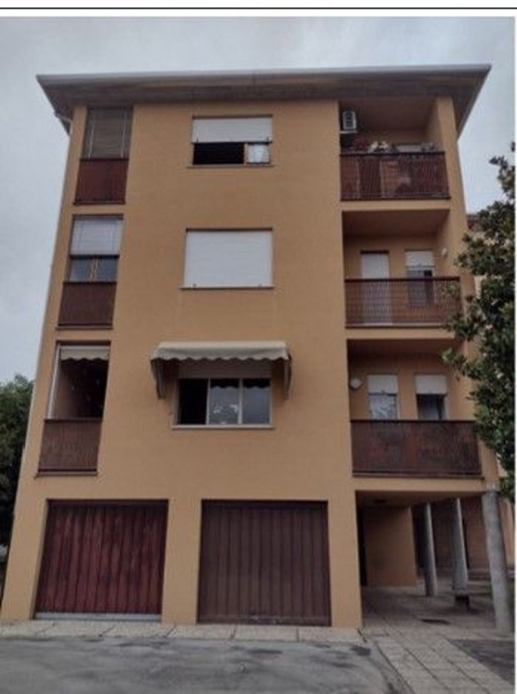 4 bedrooms Apartment in Fiesso d'Artico, Italy No. 318160